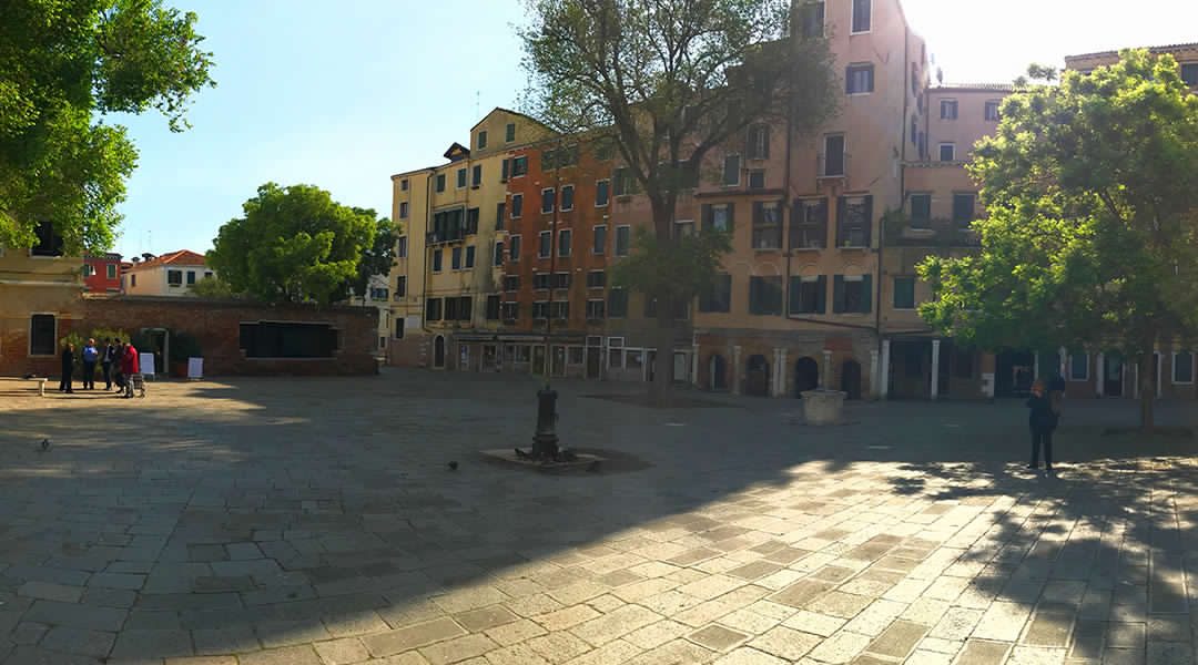 Venezia apre una porta sull’acqua al ghetto