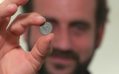 Dagli scavi nel deserto della Giudea riemerge una rara moneta dell’epoca della rivolta di Bar Kokhba
